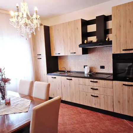 Spacious Apartment Angelina - Partly Renovated 2022 Apartman Rovinjsko Selo